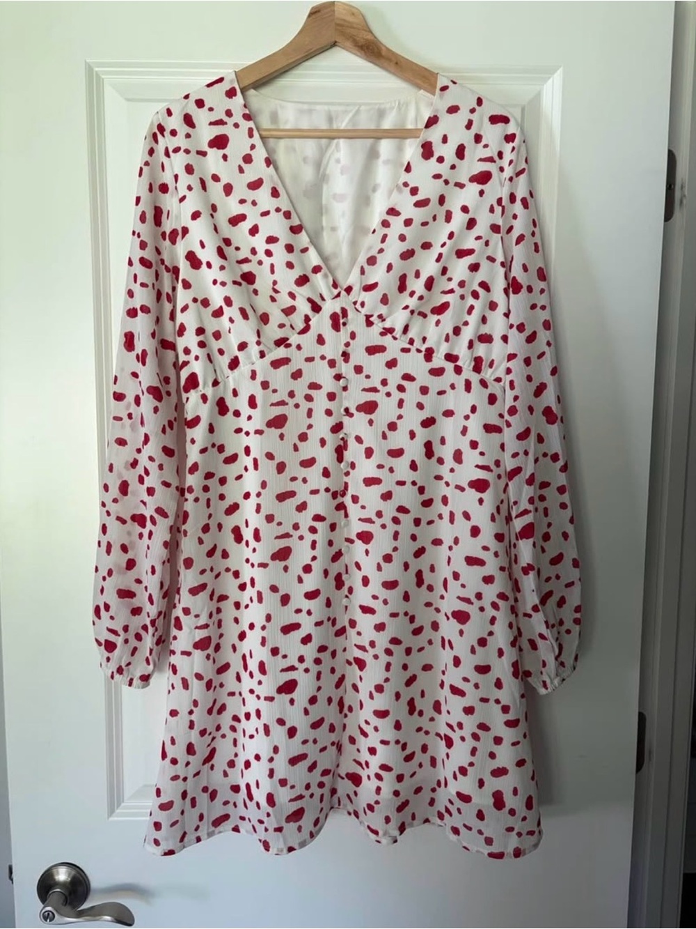 Women's White Dress with Red Spot Print - Elegant V-Neck Dress Size Large